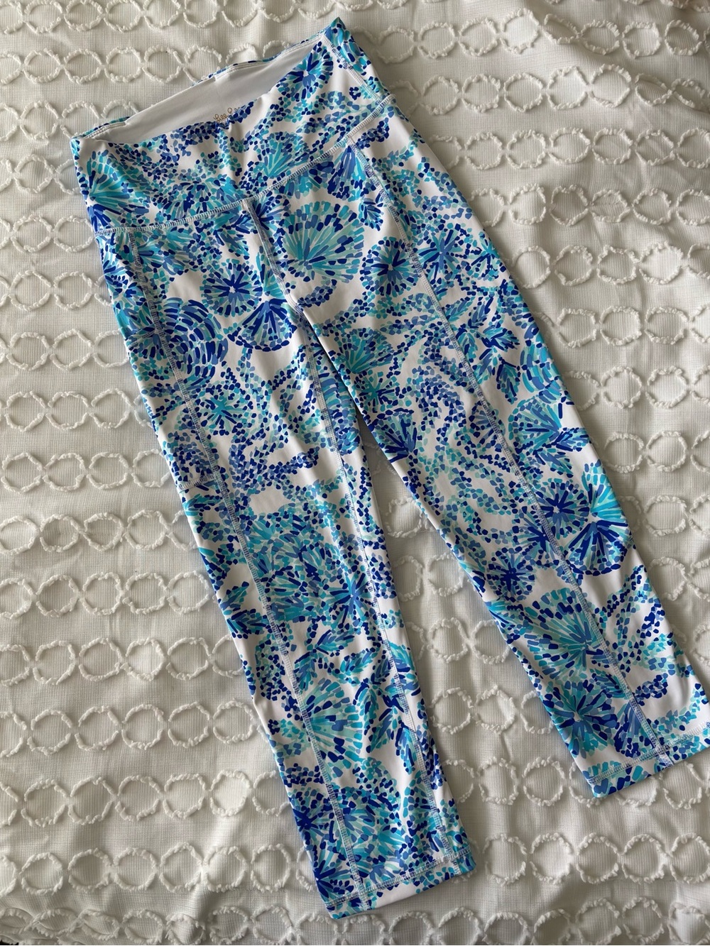 Lilly Pulitzer UPF50+ Luxletic 21” Weekender High Rise Crop Legging